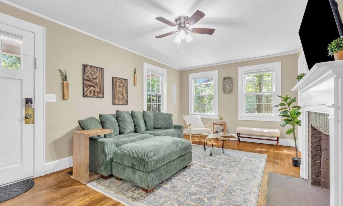 Judson House | Spacious Stay w 2 King Beds Minutes to Downtown