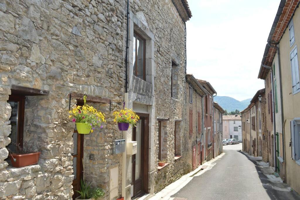 Puivert House | Spacious stone village house in Puivert