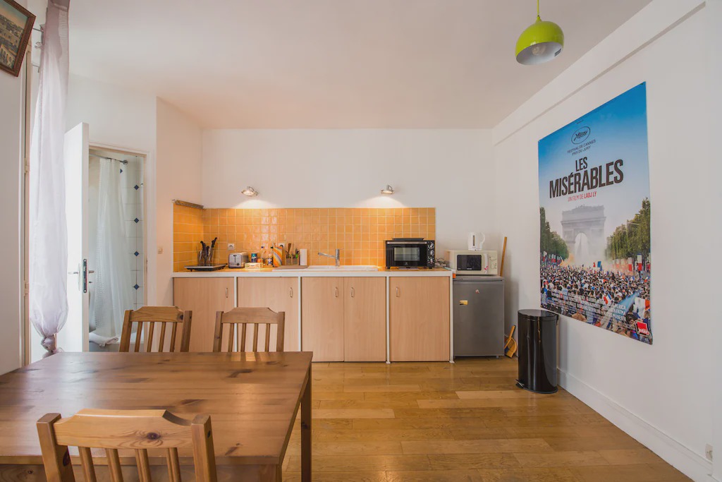 Epinettes Apartment | Spacious studio in Batignolles