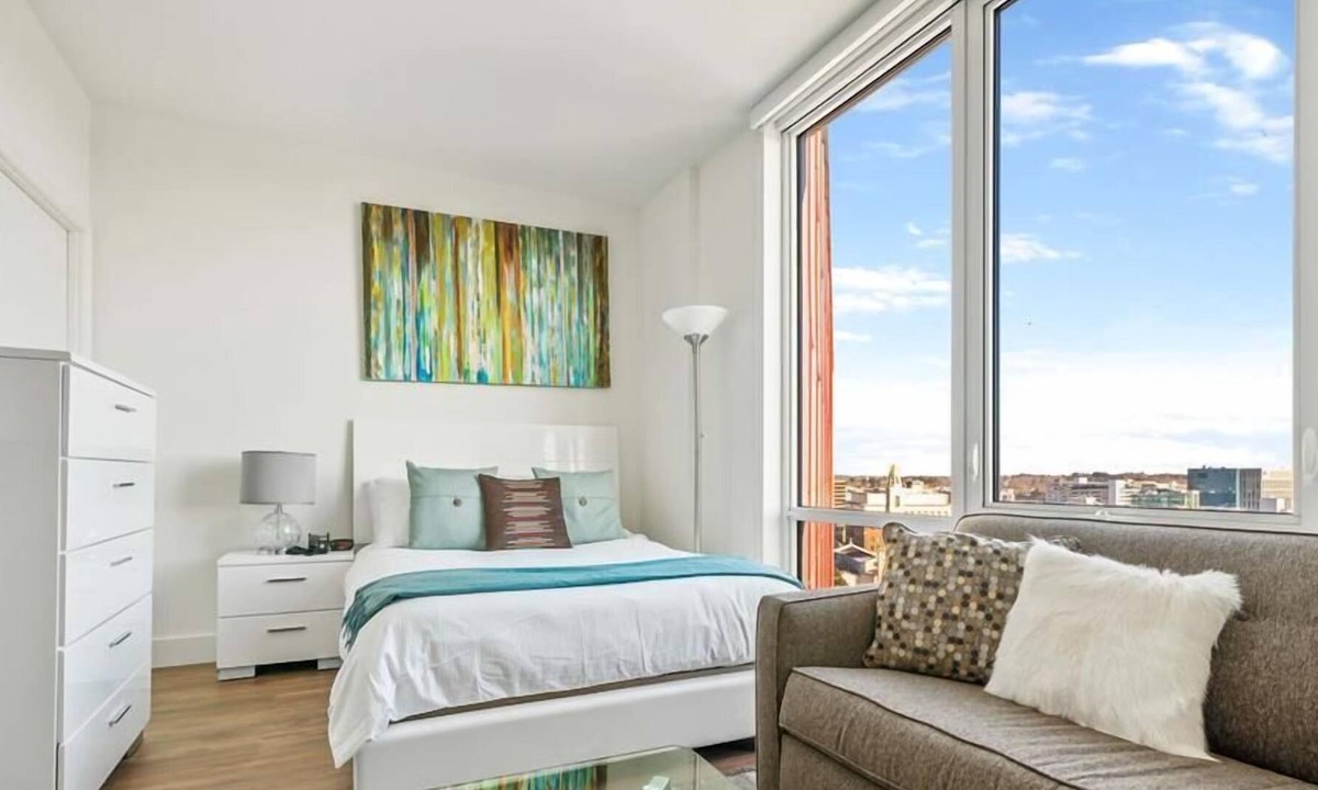 White Plains Apartment | Spacious Studio | Kitchen + Laundry | Downtown White Plains