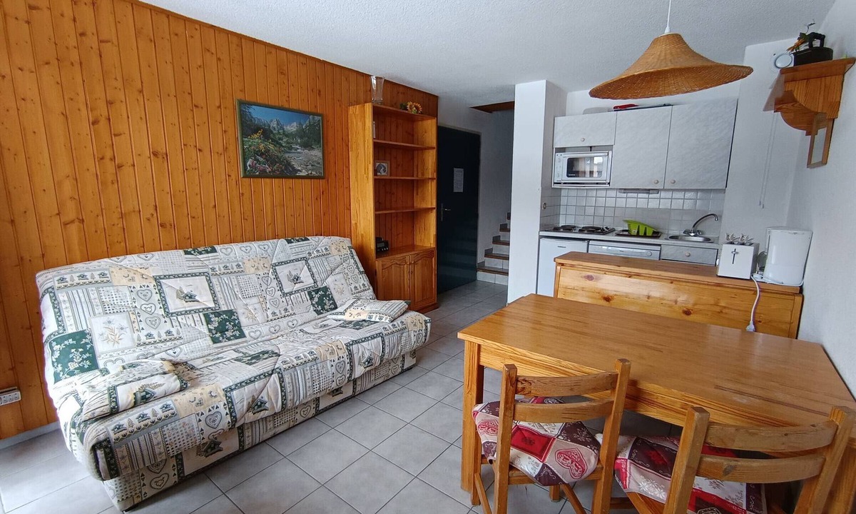 Montgenevre Apartment | Spacious studio ski-in/ski-out, bright and pets allowed
