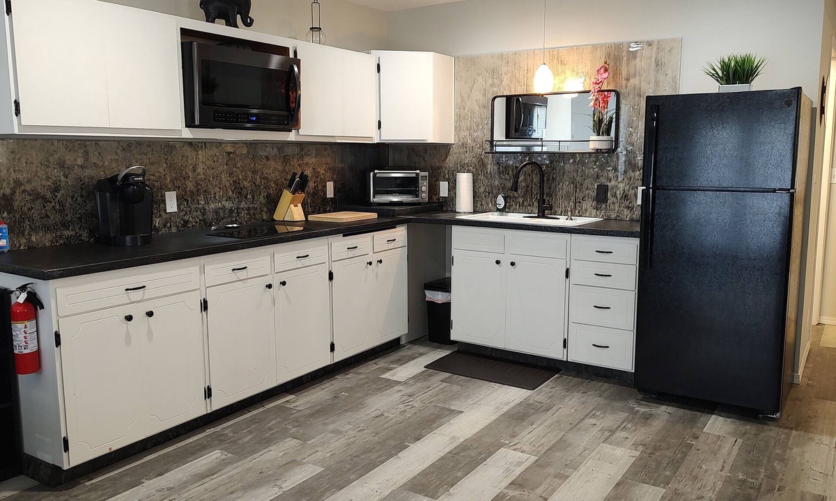 East Wenatchee Apartment | Spacious Studio with Private Entrance