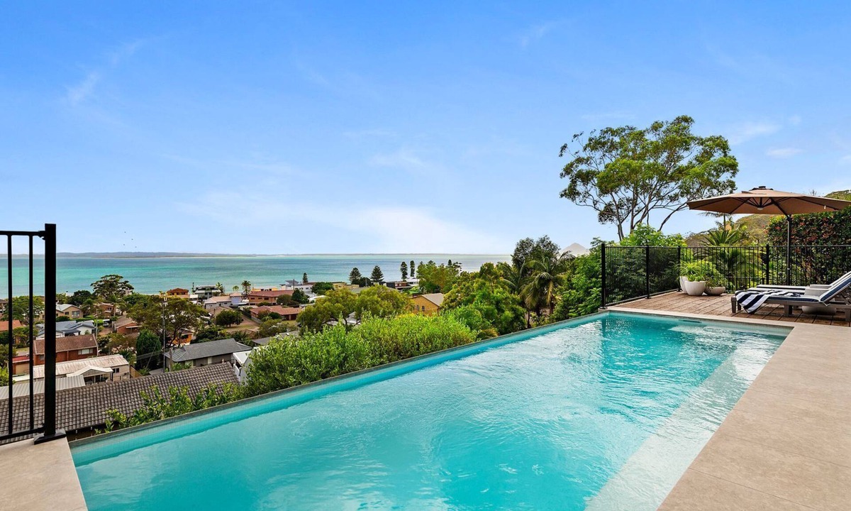 Corlette House | Spacious, Stylish home with panoramic waterviews