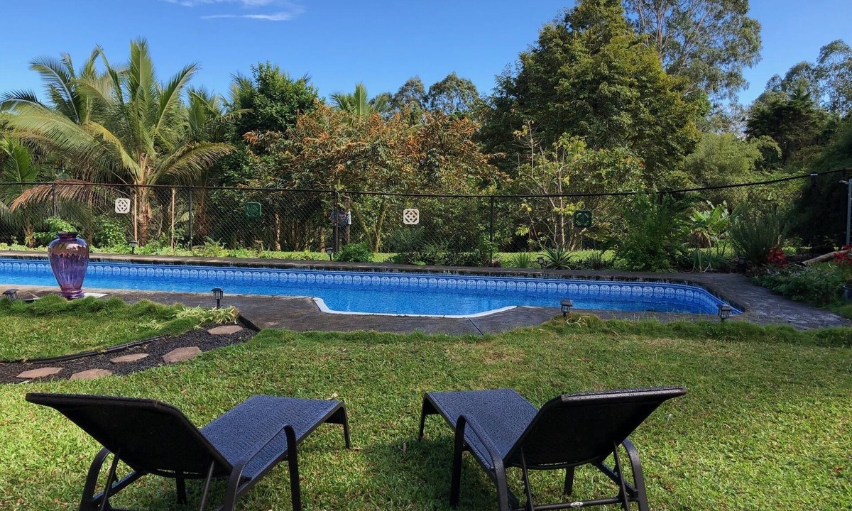 Hakalau Apartment | Spacious suite on twelve acres