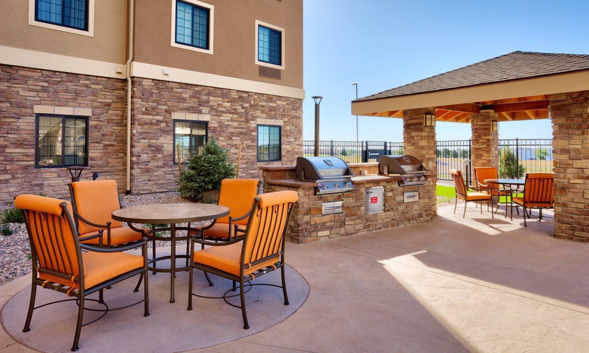 Cheyenne Condo | Spacious Suite with FREE Breakfast + Wi-Fi | Great for Business!