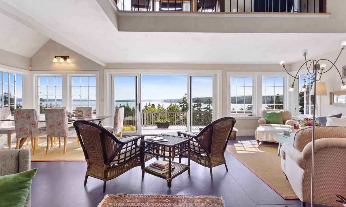 Hancock Point Cottage | Spacious Sun-filled House with Fabulous Bay Views