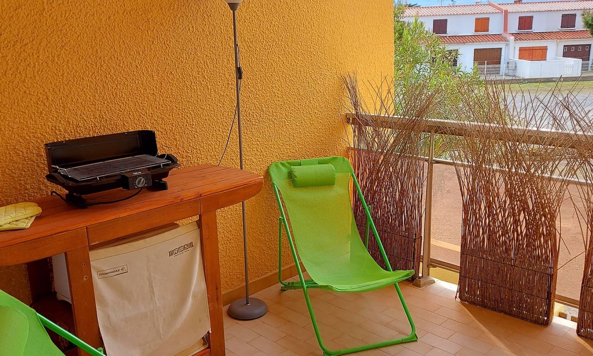 Port-la-Nouvelle Apartment | Spacious T2 close to the beach and shops