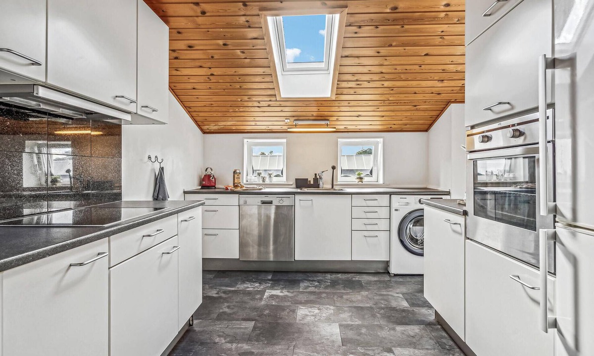 Krusaa Apartment | Spacious, tasteful vacation apartment.