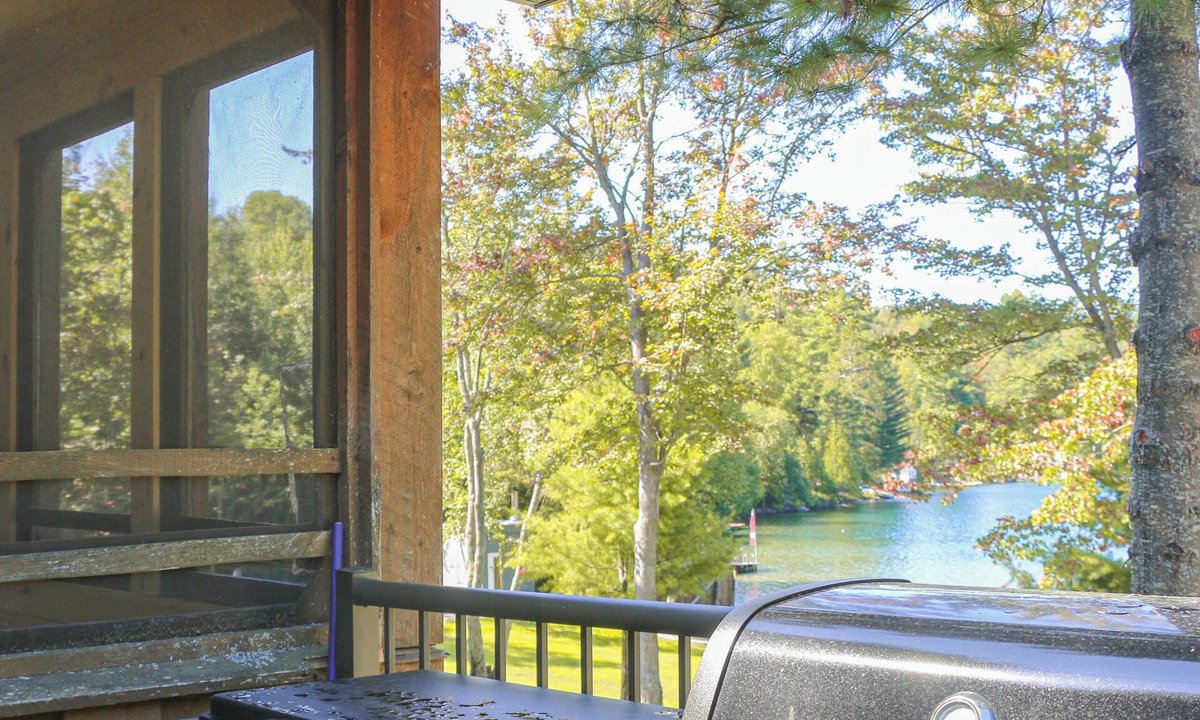 Nairn Centre Cottage | Spacious Three-Bedroom Cottage on pristine Fairbank Lake