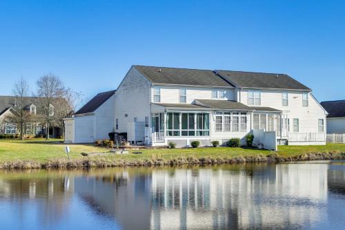 Wedgefield House | Spacious Townhome about 4 Mi to Bethany Beach!