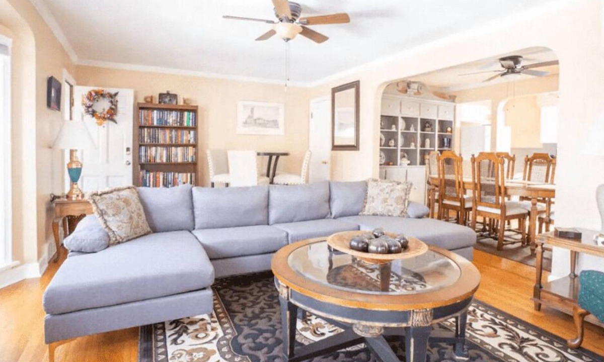 Northampton House | Spacious Townhome in St. Louis
