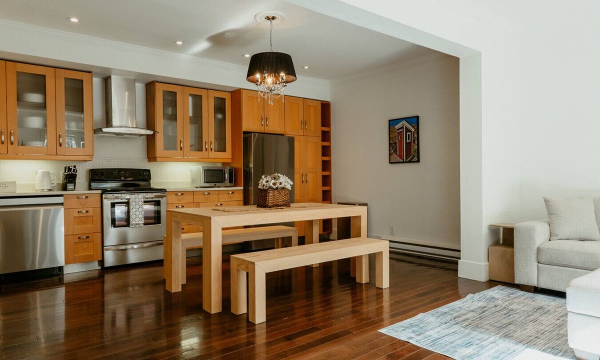 Downtown St. John's House | Spacious Townhouse | 3 BR, Steps to Water St.