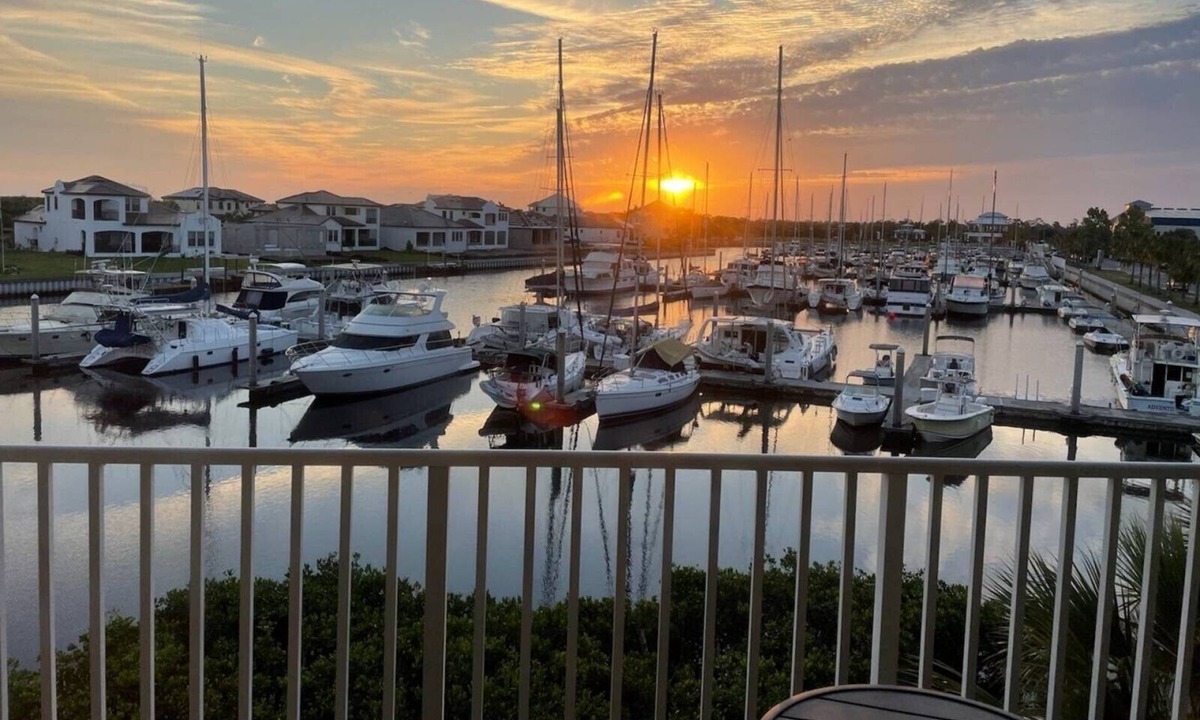 Ruskin House | Spacious Townhouse in beautiful Little Harbor Florida