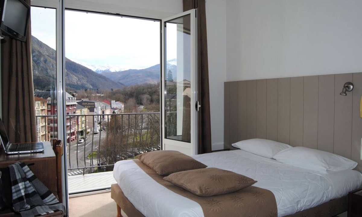 Lourdes Hotel | Spacious Unit, Pet-Friendly Stay, Secure Parking, Scenic Views!