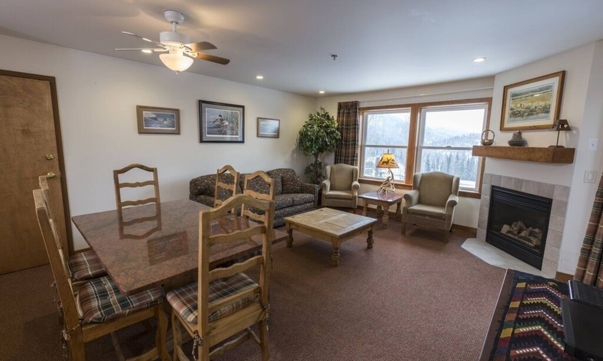Whitefish Condo | Spacious & Updated Condo with Valley Views