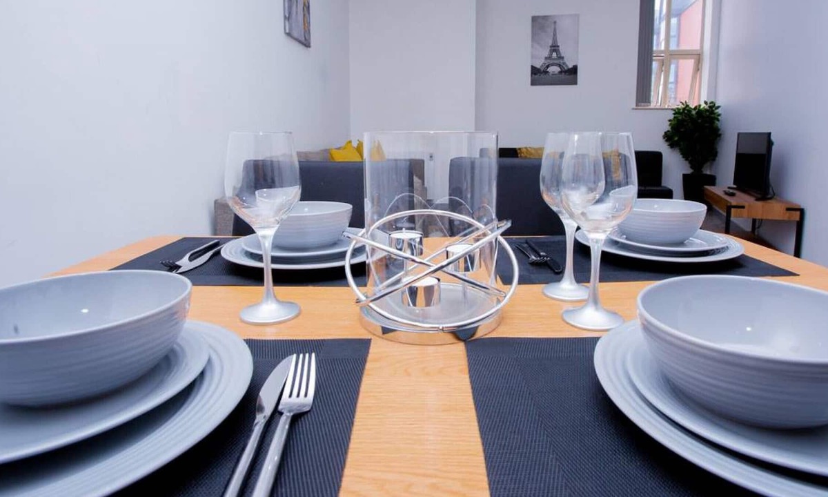 Doncaster Apartment | Spacious Urban City Apartment