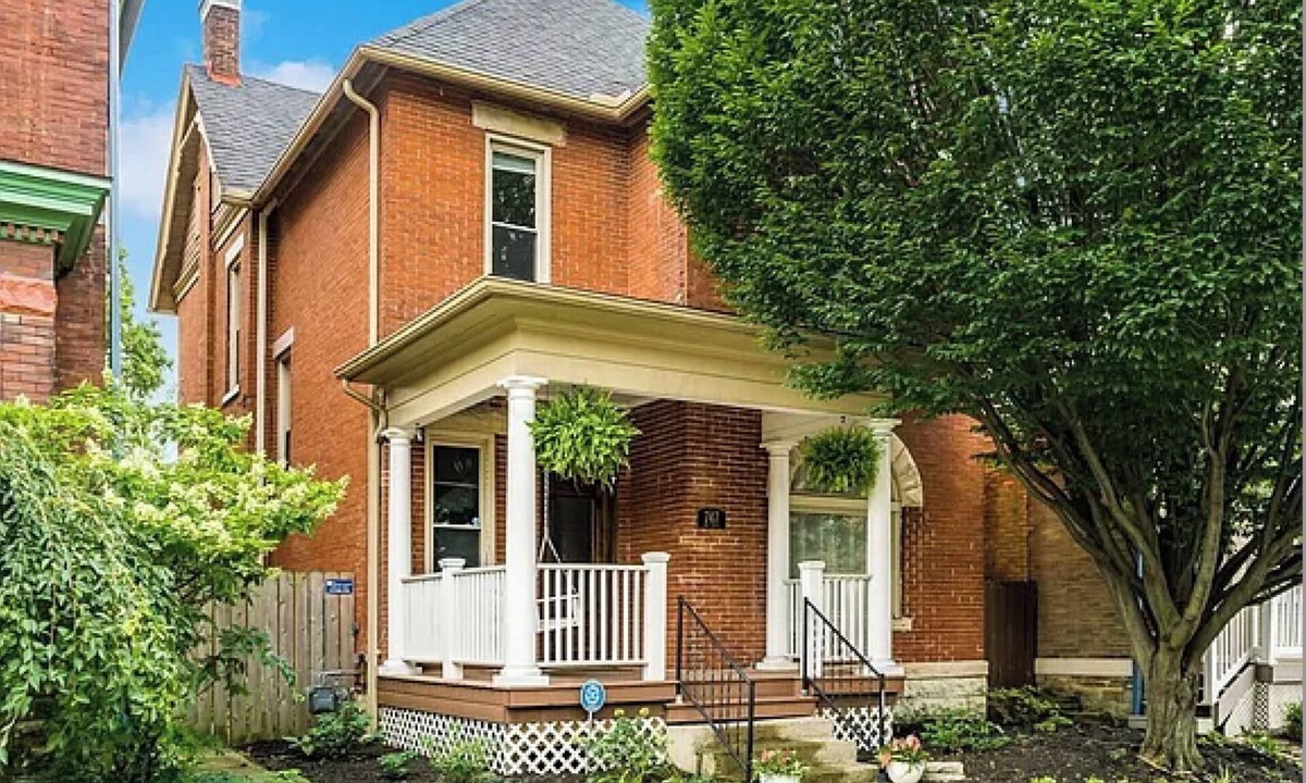 Olde Towne East House | Spacious Victorian Home in Downtown Columbus!