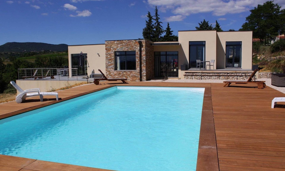 Brujas Villa | Spacious Villa in Vagnas with Pool