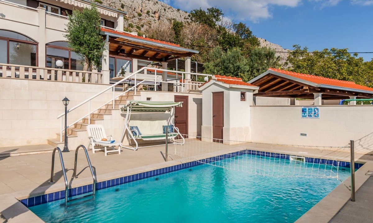 Jesenice Cabin | Spacious villa with private pool, garden and a breathtaking sea view