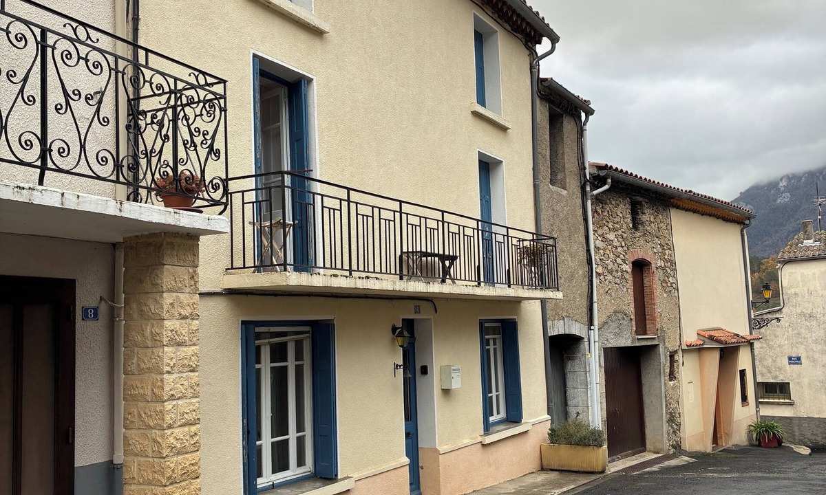 Ginoles House | Spacious Village House with Garden in Ginoles