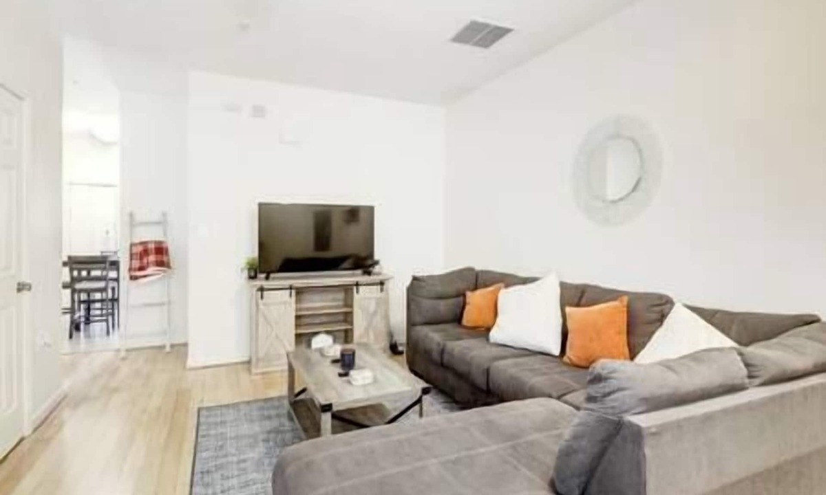 Washington House | Spacious Washington, D.C. Rowhome w/free parking!