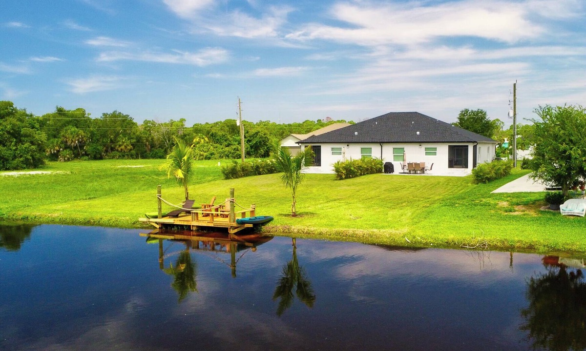 Pebble Beach House | Spacious waterfront 6 Bd house in lovely Rotonda West near oceans , Park Pool