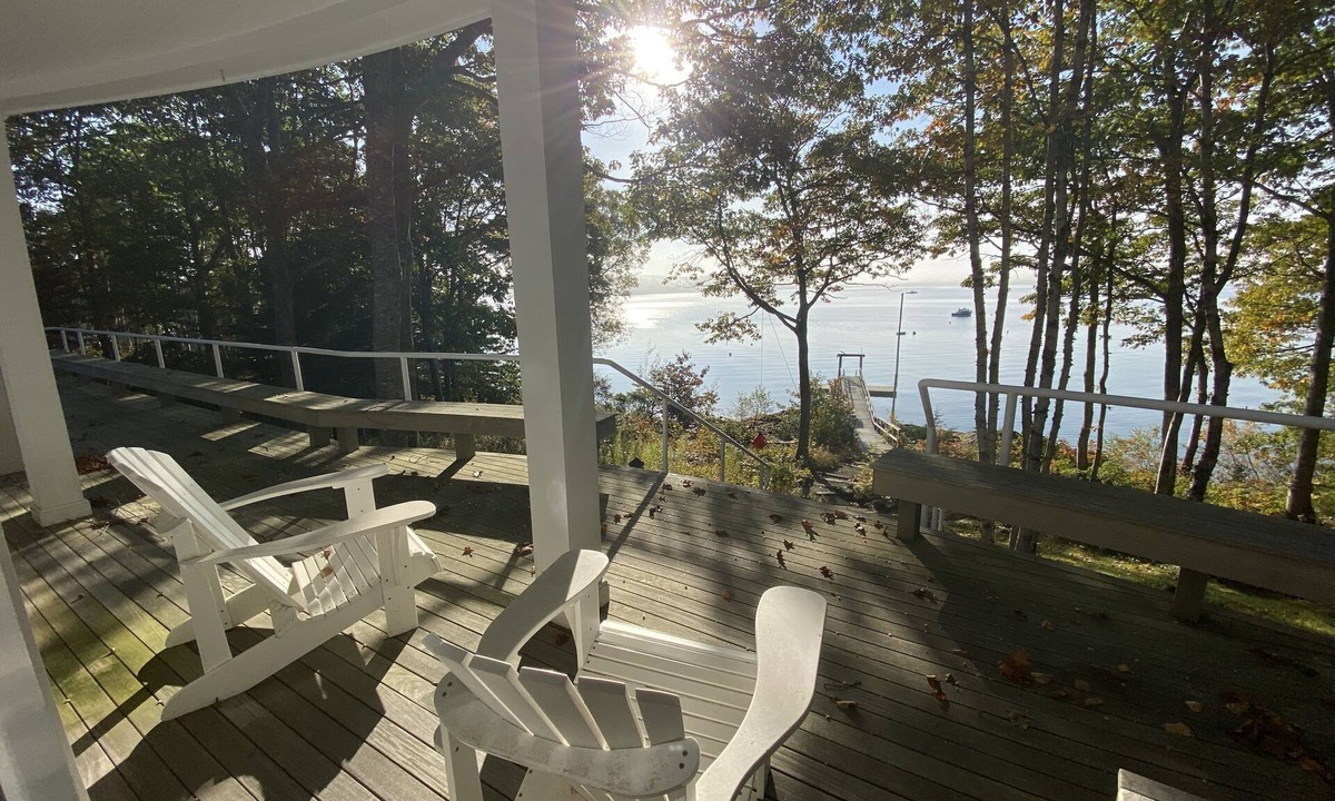 Cushing House | Spacious Waterfront Home with Private Guest House