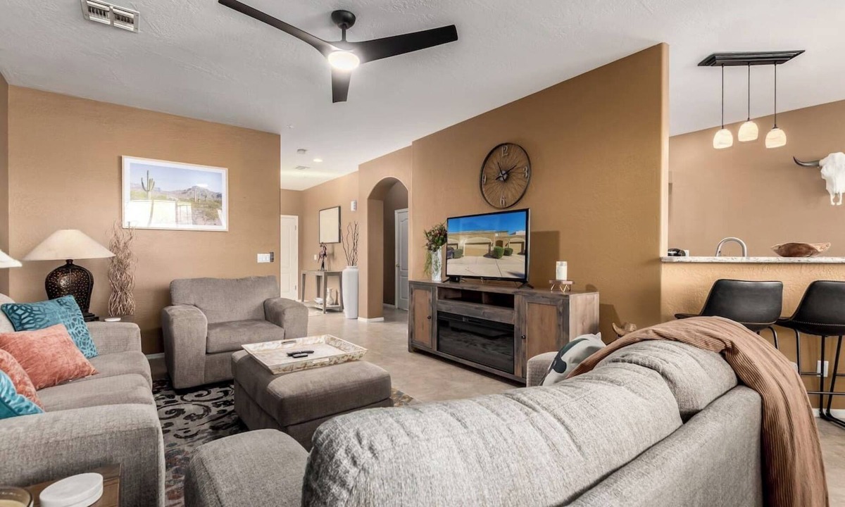 Fountain Hills House | Spacious Well-Appointed Townhome 3 Bed/3 Bath