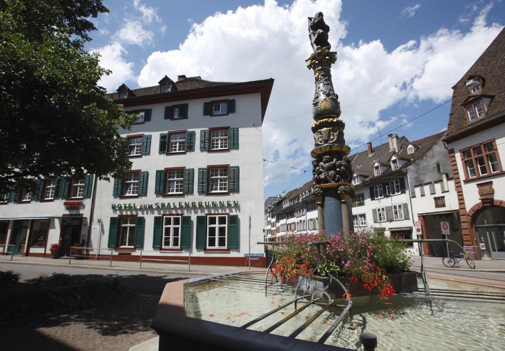 Vorstadte Hotel | Spalenbrunnen Hotel & Restaurant Basel City Center