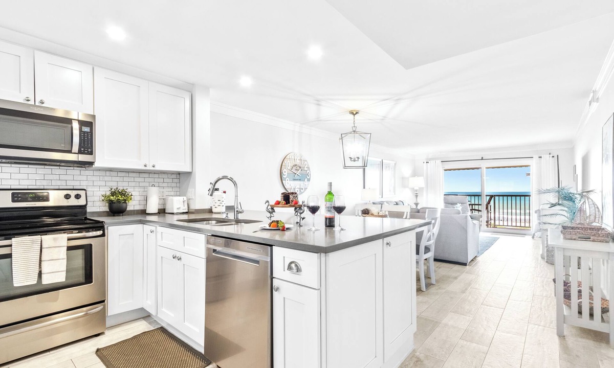 Cocoa Beach House | Spanish Main by Happy Palm Stays