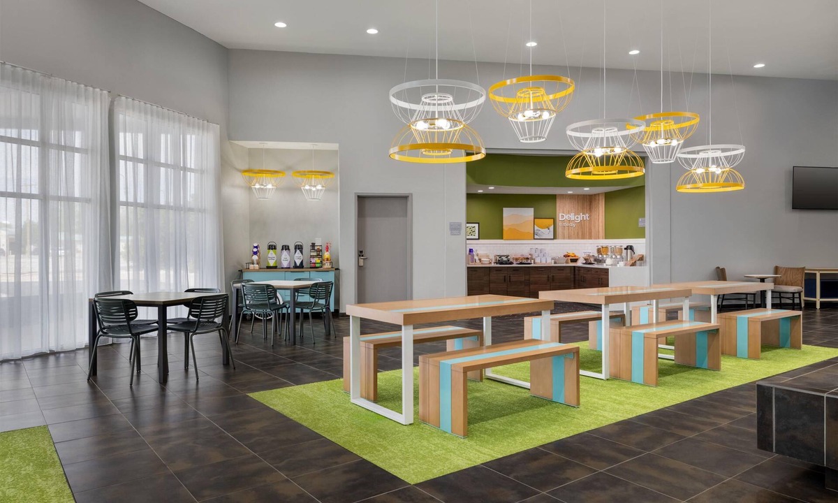 Artesia Hotel | Spark by Hilton Artesia