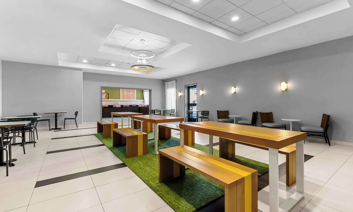 Trevose Hotel | Spark by Hilton Bensalem Philadelphia
