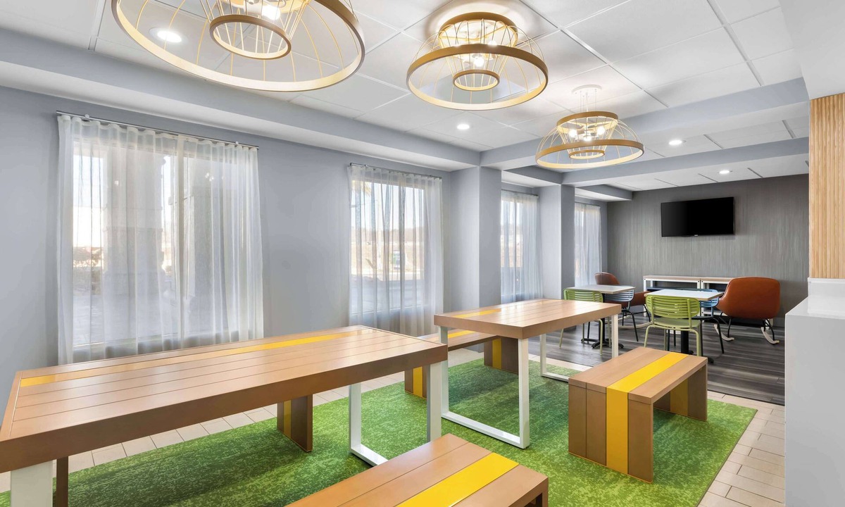 Calhoun Hotel | Spark by Hilton Calhoun