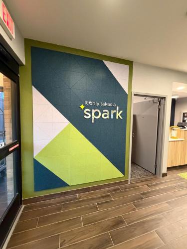 Fairborn Hotel | Spark by Hilton Fairborn