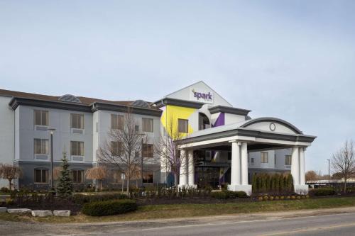 Guelph Hotel | Spark By Hilton Guelph