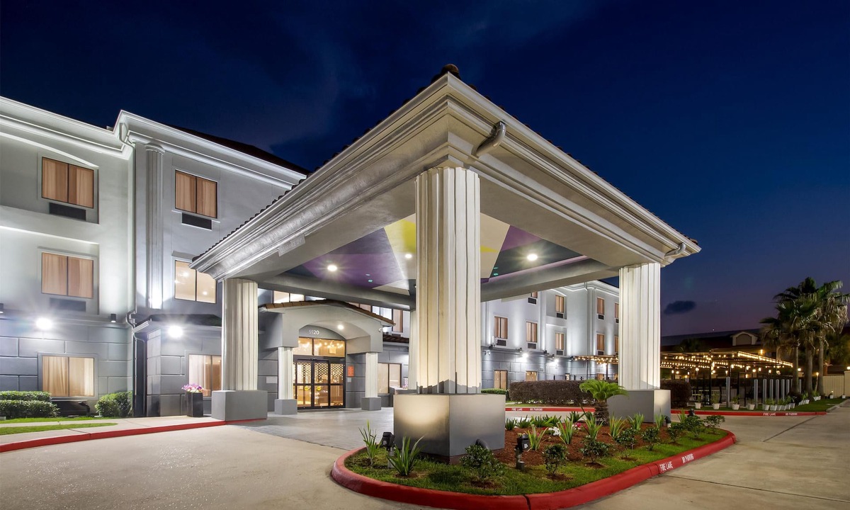 Southeast Houston Hotel | Spark by Hilton Houston Hobby Airport