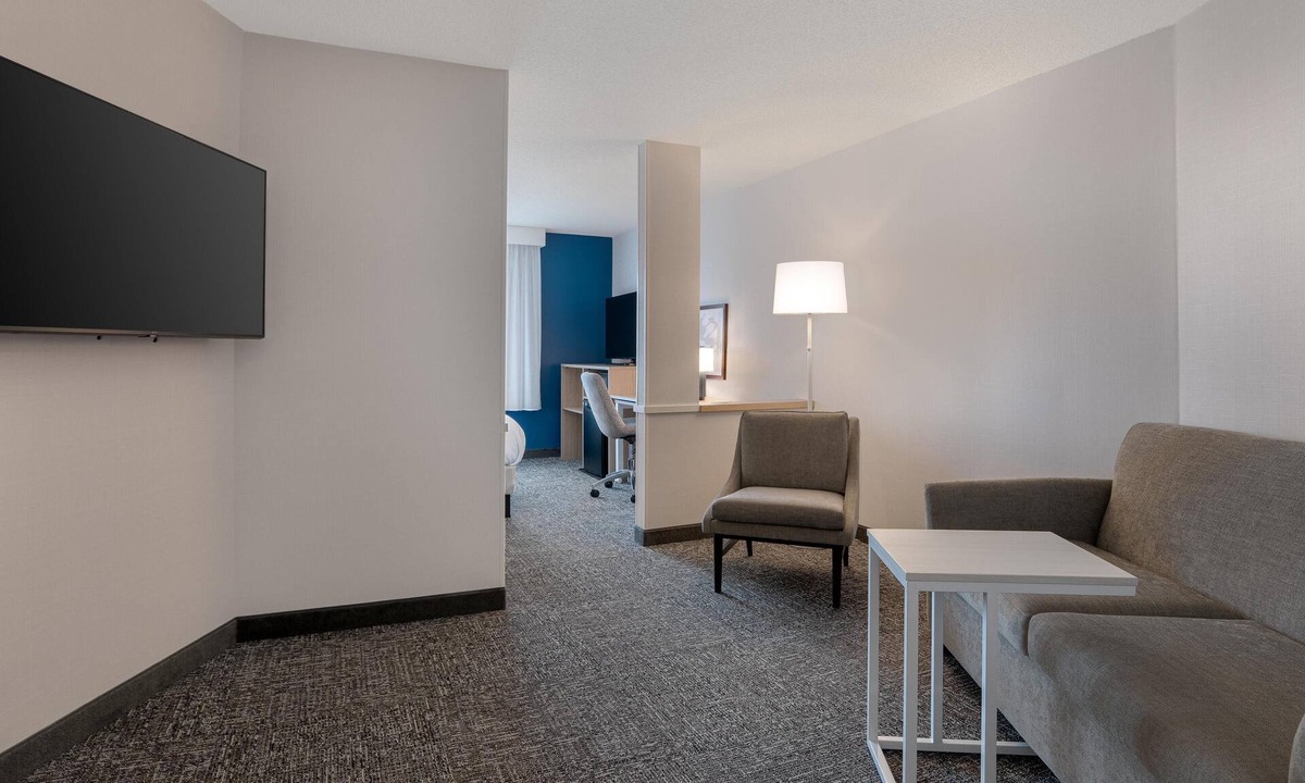 Rohrerstown Hotel | Spark by Hilton Lancaster