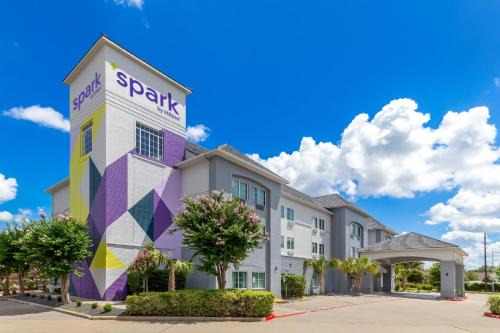 Missouri City Hotel | Spark By Hilton Missouri City