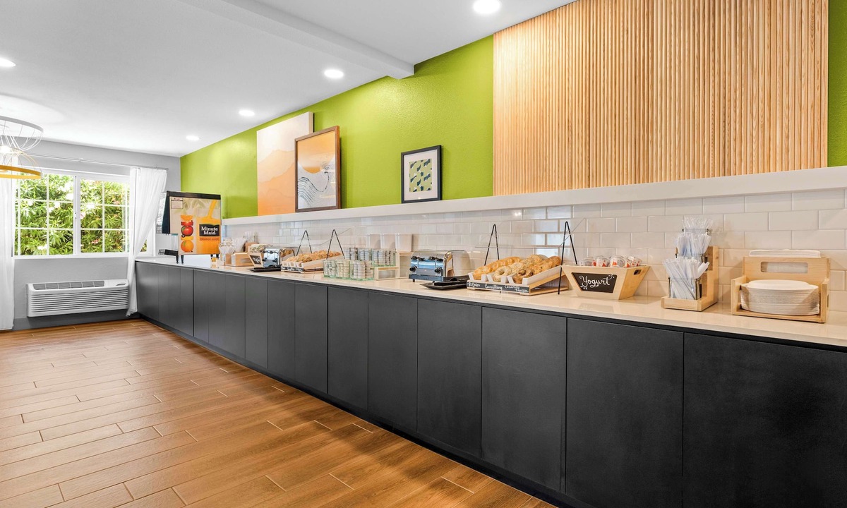 Modesto Hotel | Spark by Hilton Modesto