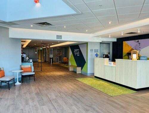 Brossard Hotel | Spark by Hilton Montreal Brossard