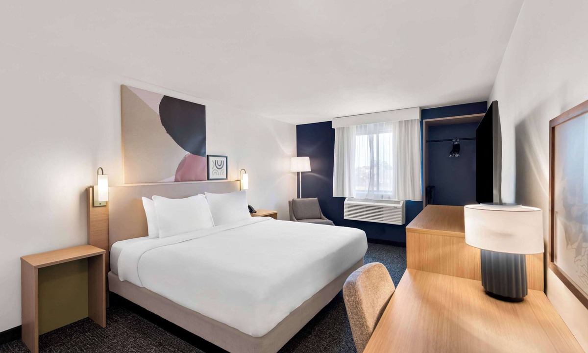 North Camellia Acres Hotel | Spark by Hilton Norfolk