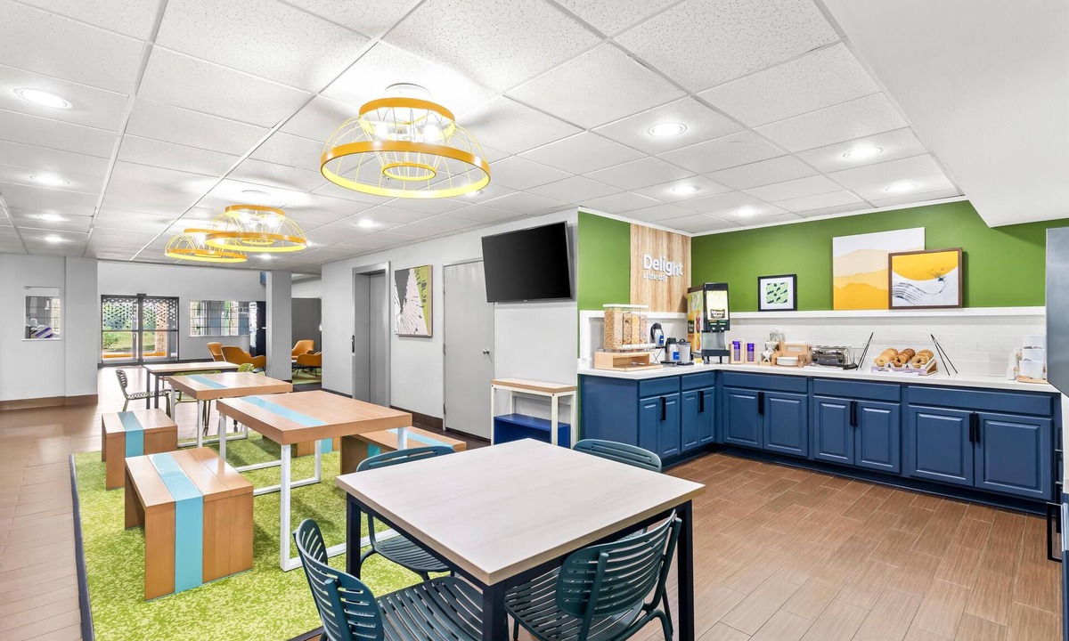 Round Rock Hotel | Spark by Hilton Round Rock