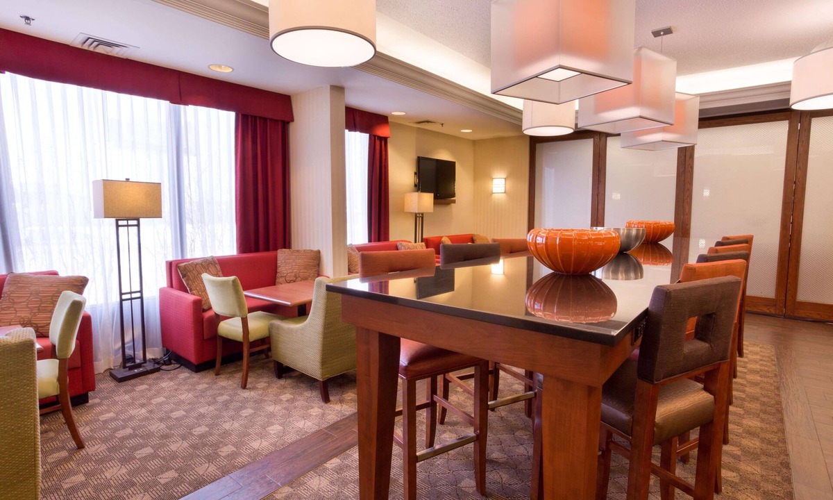 Valley Park Hotel | Spark by Hilton St. Louis Southwest