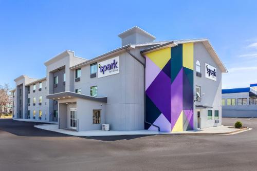 Sprague Hotel | Spark by Hilton
