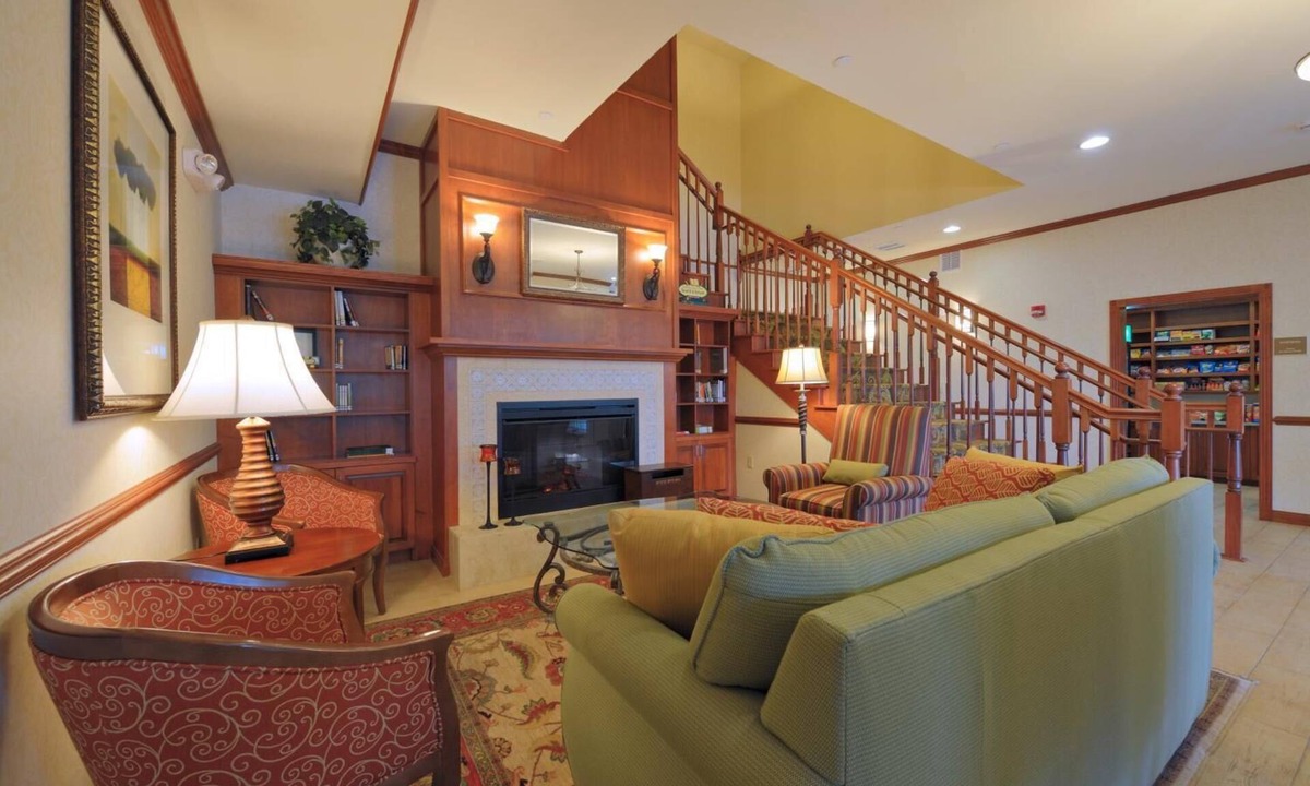 Strabane Hotel | Spark by Hilton Washington Meadowlands Blvd