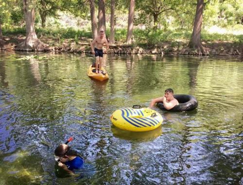 Leakey House | Sparkling Frio