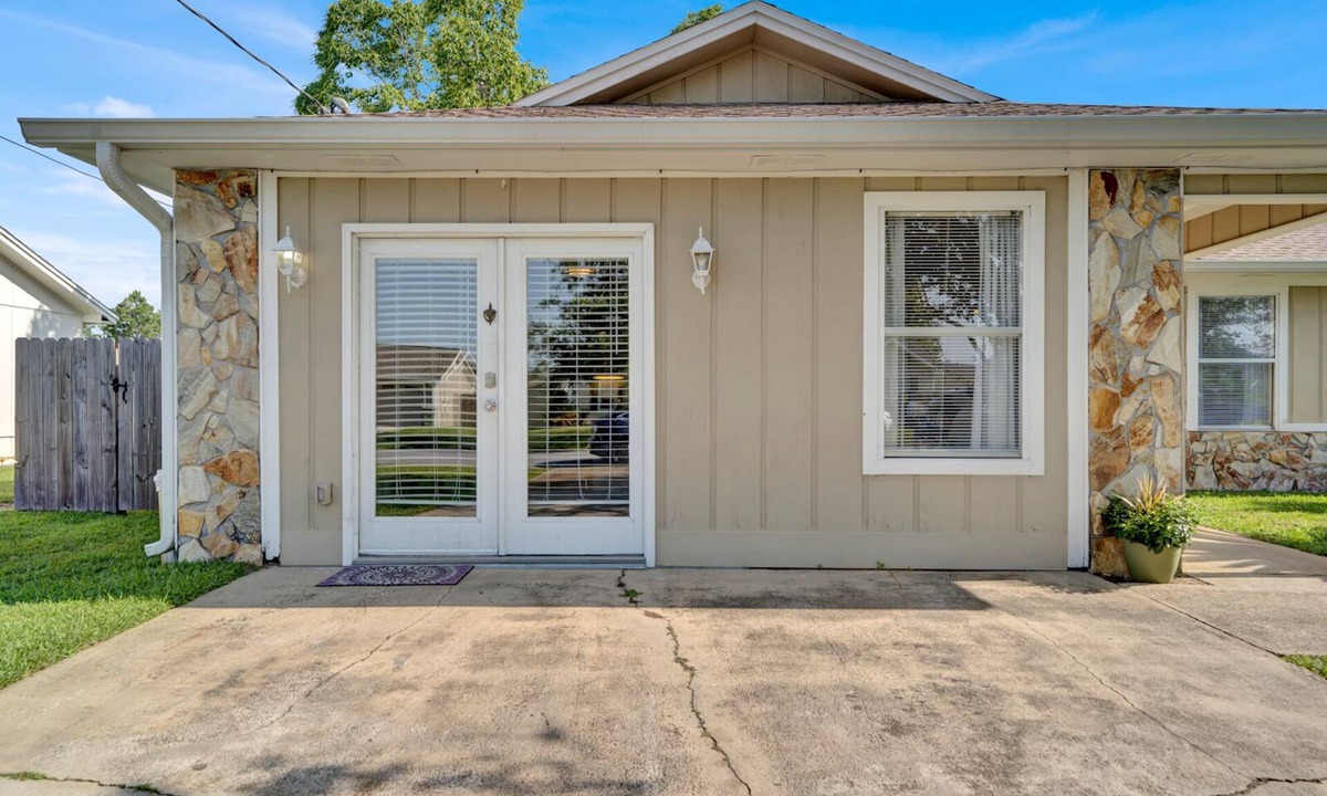 Lynn Haven House | Sparrow