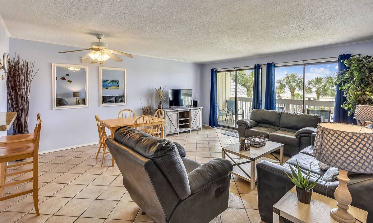 Holiday Isle Condo | SPC 2079- 2nd Floor 2 BR on the Golf Course - sleeps 6 by RedAwning