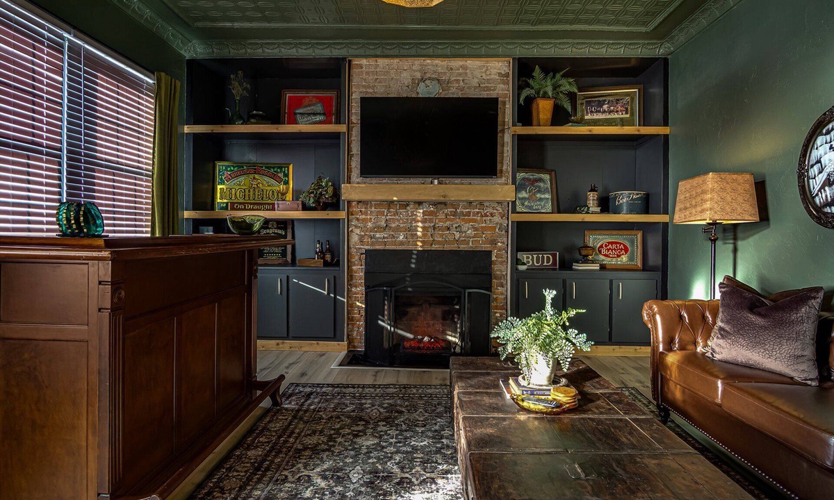 Waterloo Cottage | Speakeasy Cottage in downtown Waterloo