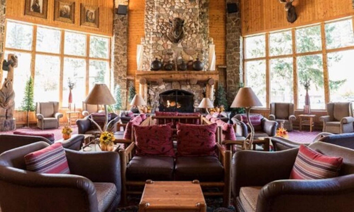 Savoy Hotel | Spearfish Canyon Lodge